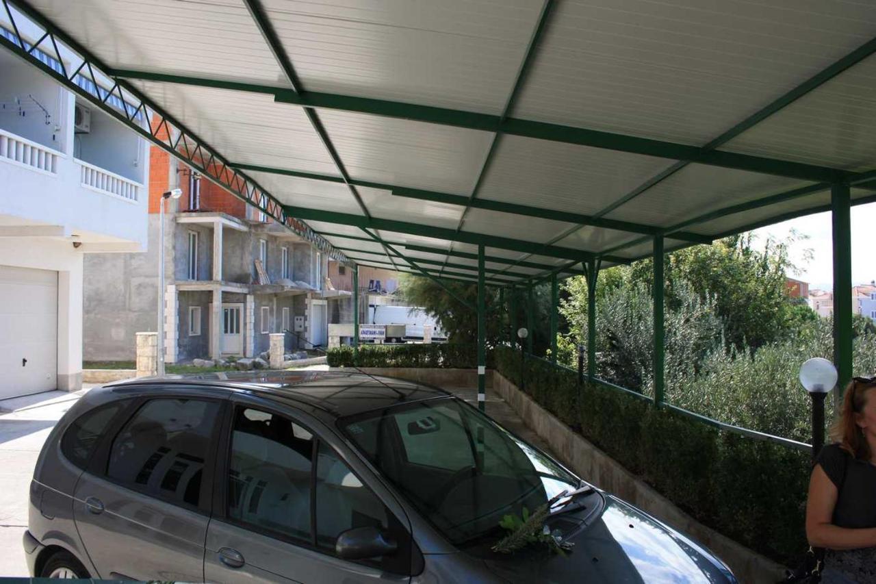Villa Dvor Apartments Omis Exterior photo