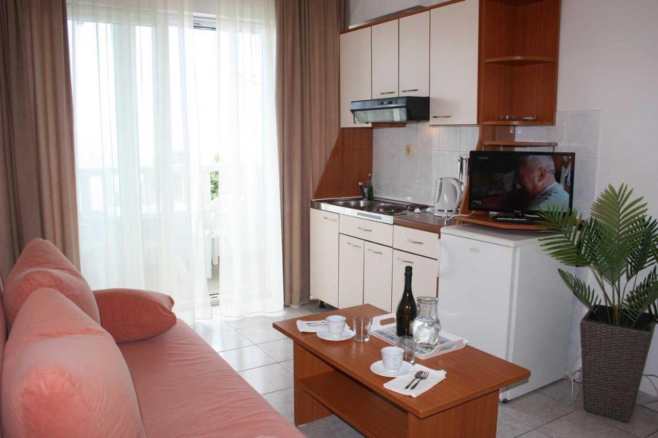 Villa Dvor Apartments Omis Exterior photo
